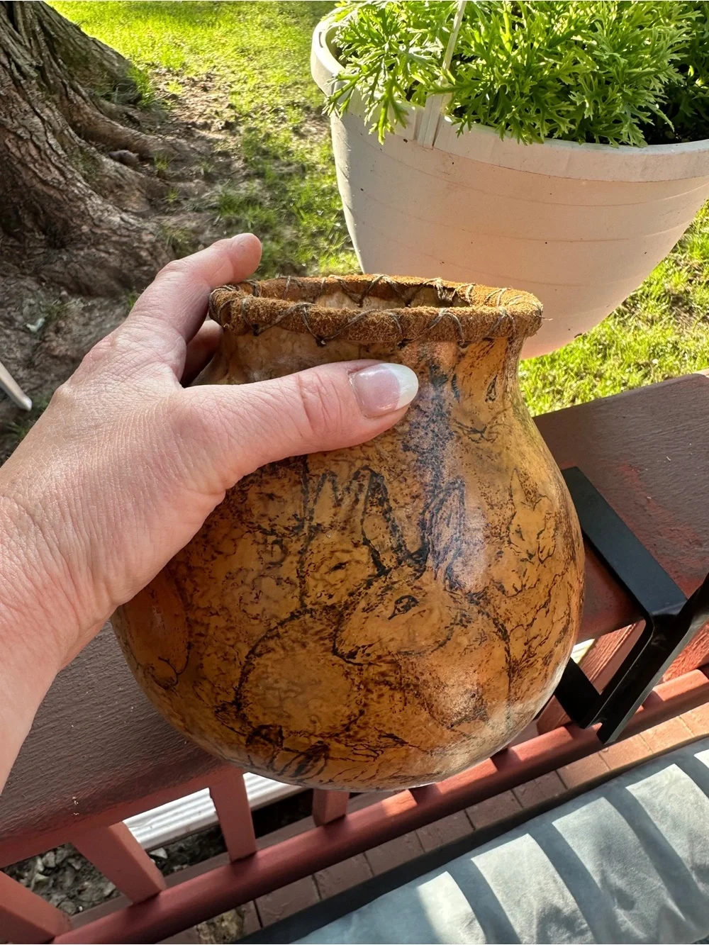Handcrafted Brown Gourd Vase - Decorative Home Accent